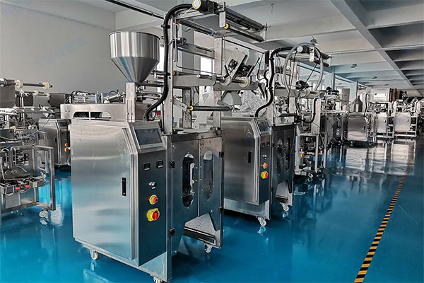 全自动液体包装机厂家.jpg 全自动液体包装机厂家.jpg