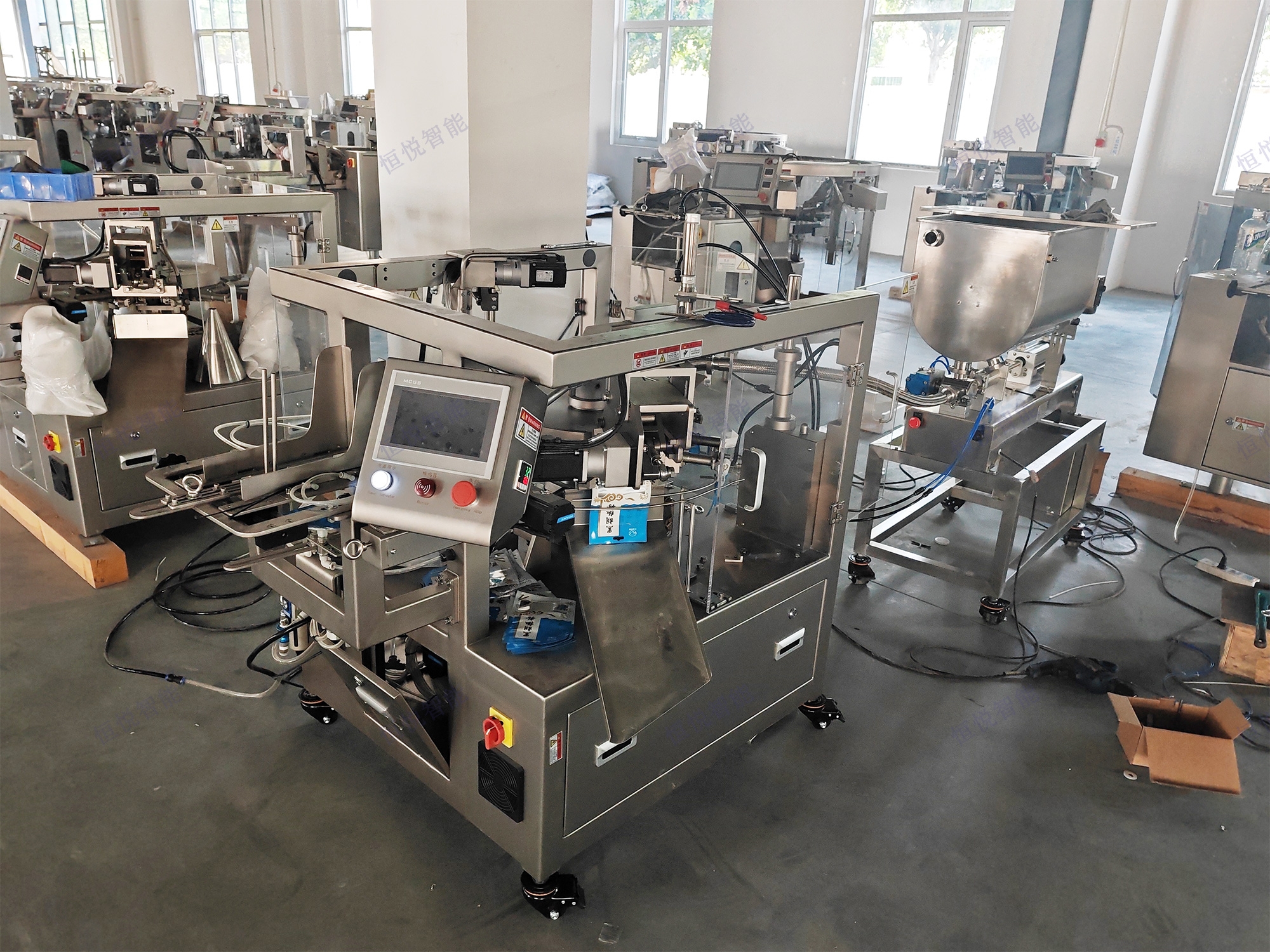 小型给袋式酱料包装机 小型给袋式酱料包装机