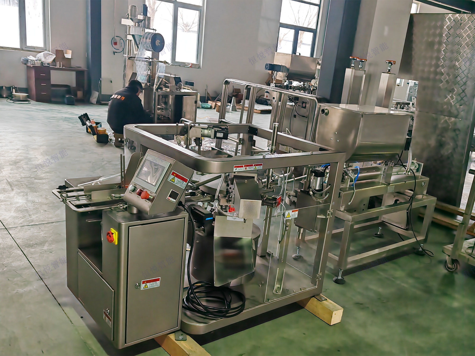 小型给袋式酱料包装机 小型给袋式酱料包装机