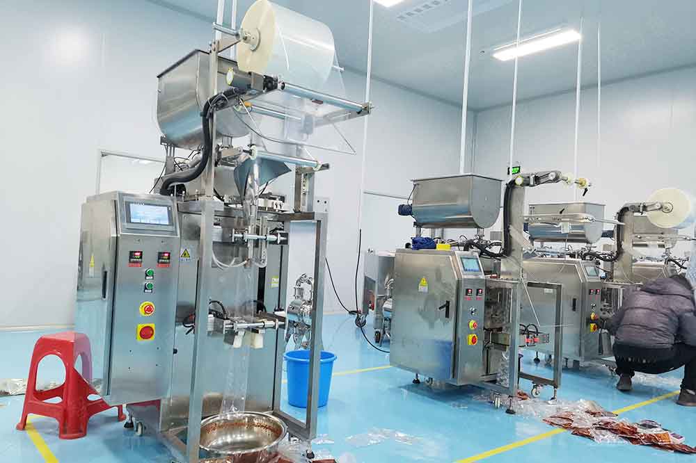 全自动火锅底料包装机用于火锅料、豆瓣酱、辣椒酱等等产品包装