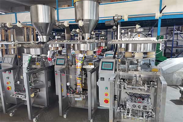 小颗粒全自动包装机在颗粒剂、干果、膨化小食品等领域应用较多