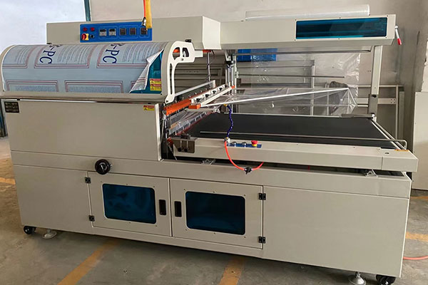 全自动热收缩包装机处理后的物品能密封、防潮、防污染